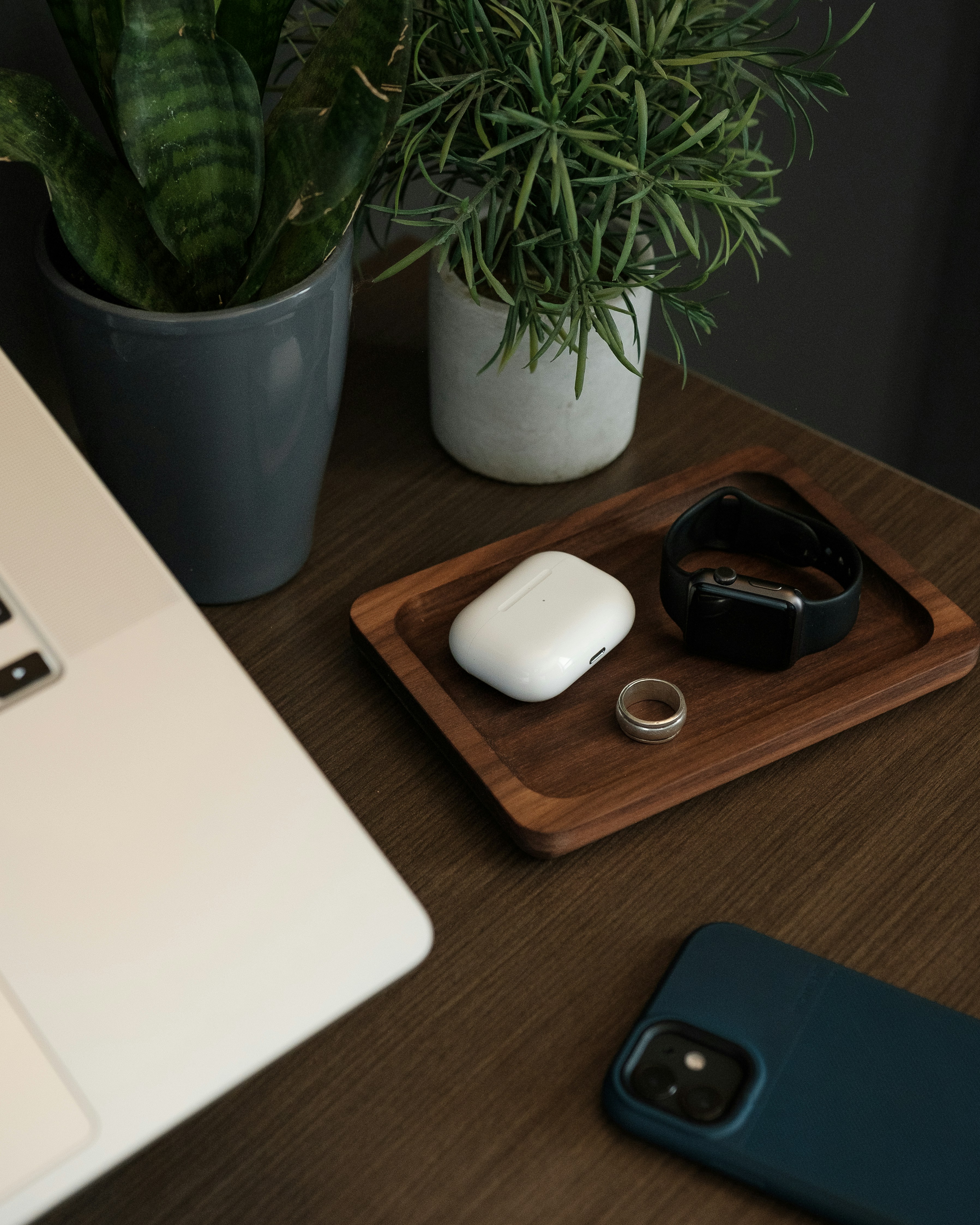 Catch-all tray for organizing daily items